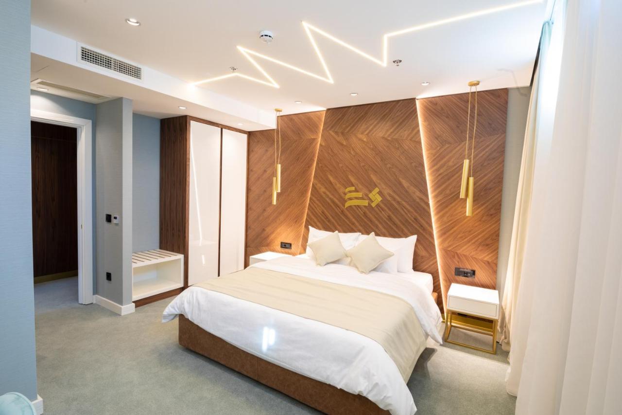 Hotel Pupin Novi Sad Ngoại thất bức ảnh A bedroom at the hotel