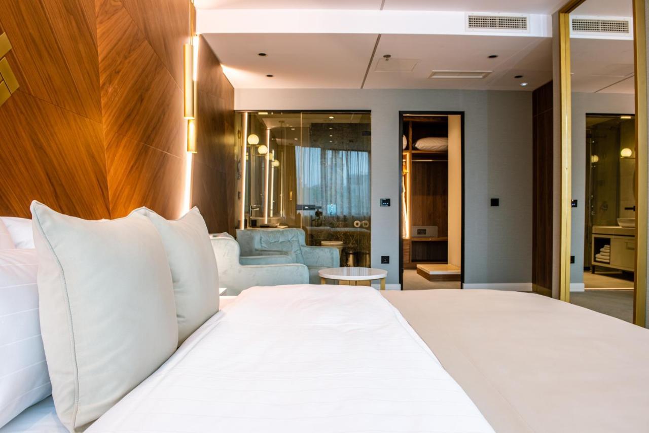 Hotel Pupin Novi Sad Ngoại thất bức ảnh A room at the hotel