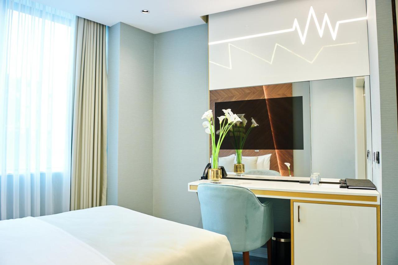 Hotel Pupin Novi Sad Ngoại thất bức ảnh Deluxe room